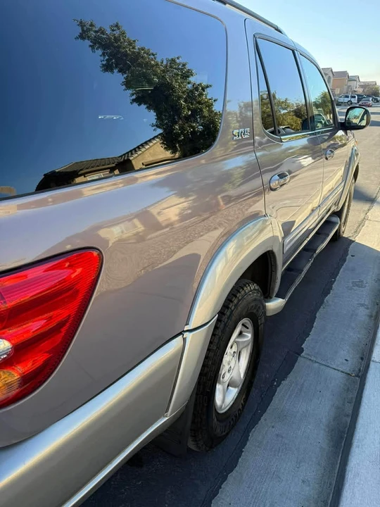 2002 Toyota Sequoia 1st Gen - Image 9 of 20
