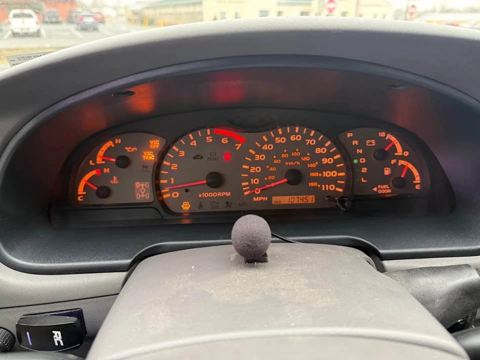 2002 Toyota Sequoia 1st Gen - Image 8 of 16