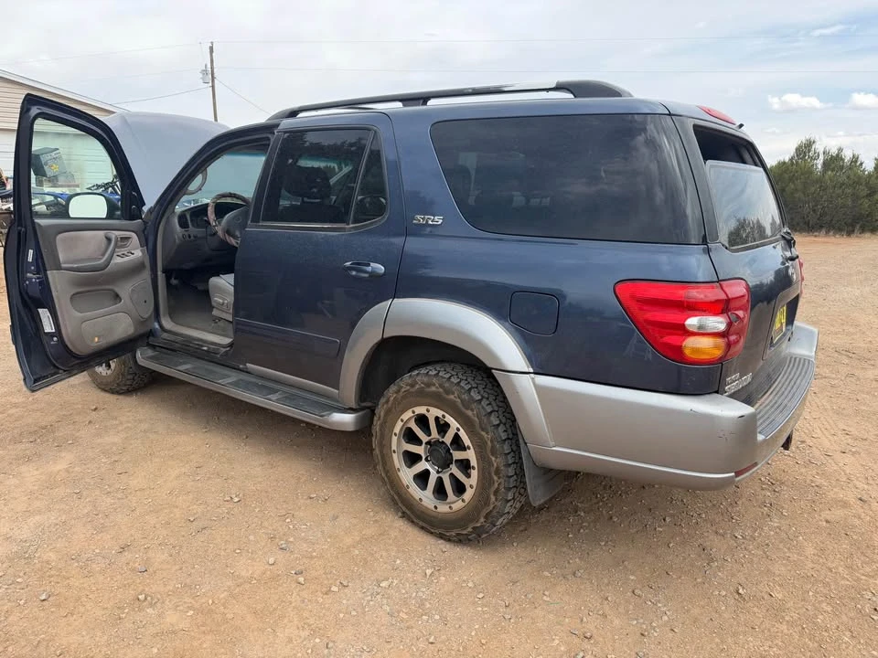 2002 Toyota Sequoia 1st Gen - Image 2 of 6