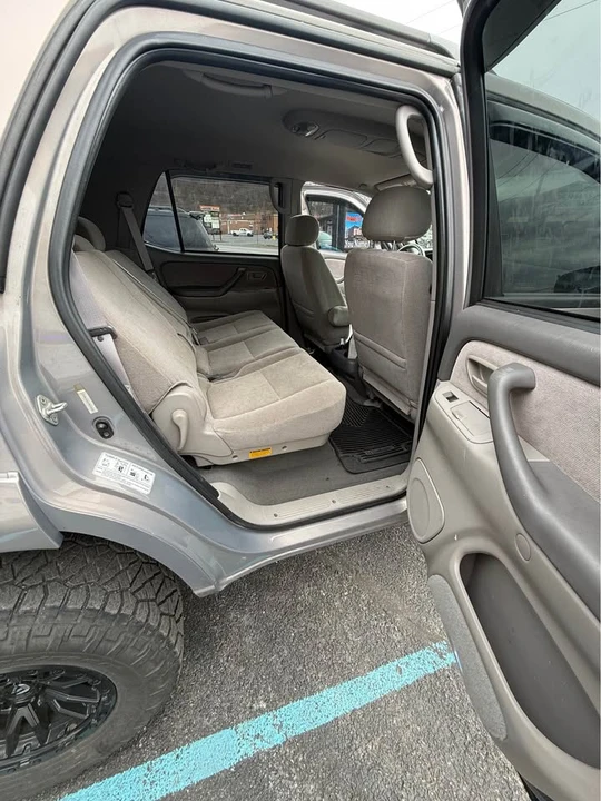2002 Toyota Sequoia 1st Gen - Image 13 of 16
