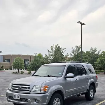 2002 Toyota Sequoia SR5 Sport Utility 4D