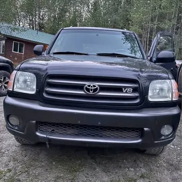 2002 Toyota Sequoia SR5 Sport Utility 4D