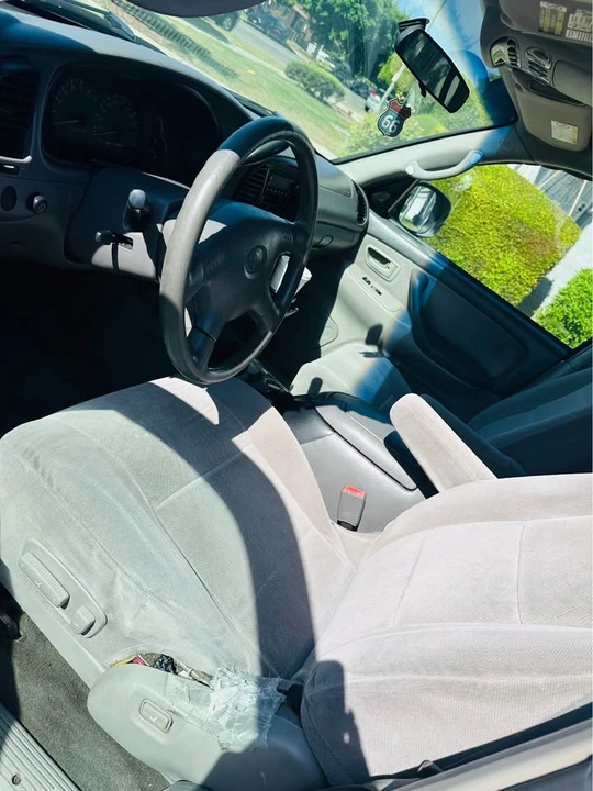 2002 Toyota Sequoia 1st Gen - Image 2 of 6