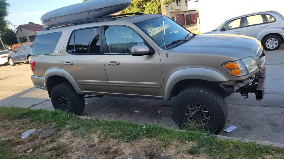 2002 Toyota Sequoia 1st Gen - Image 3 of 5