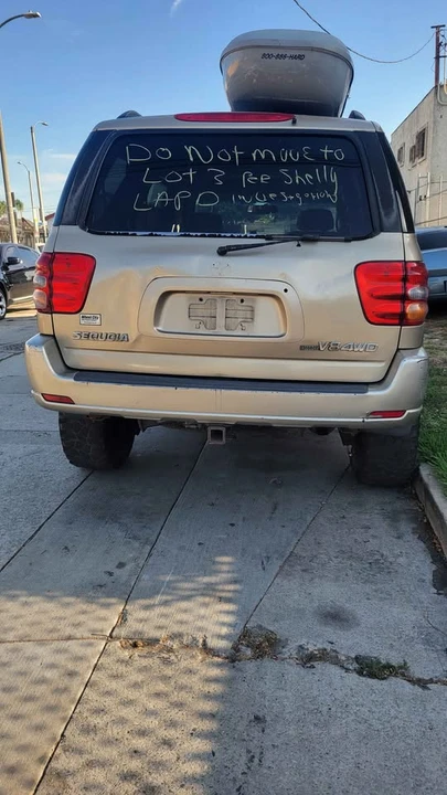2002 Toyota Sequoia 1st Gen - Image 2 of 5