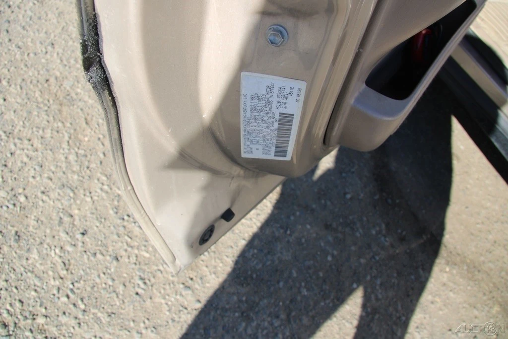 2002 Toyota Sienna 1st Gen - Image 9 of 21