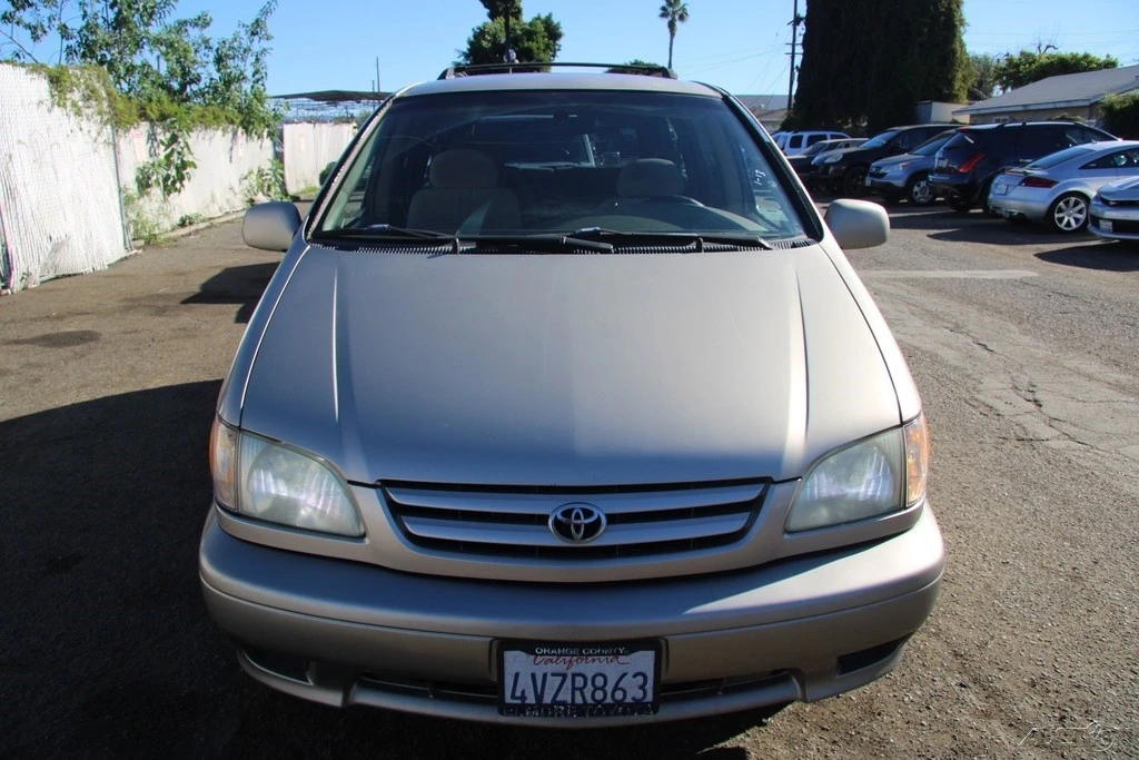 2002 Toyota Sienna 1st Gen - Image 8 of 21