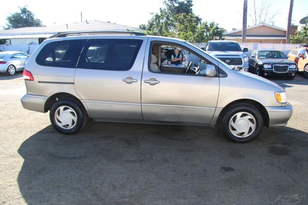 2002 Toyota Sienna 1st Gen - Image 6 of 21