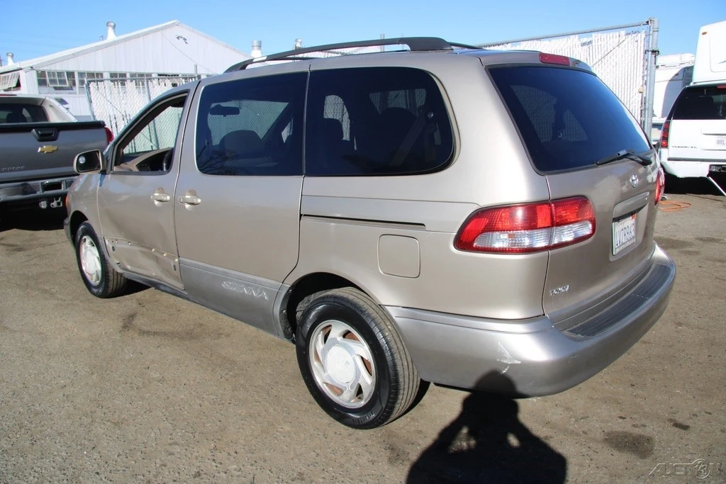 2002 Toyota Sienna 1st Gen - Image 3 of 21