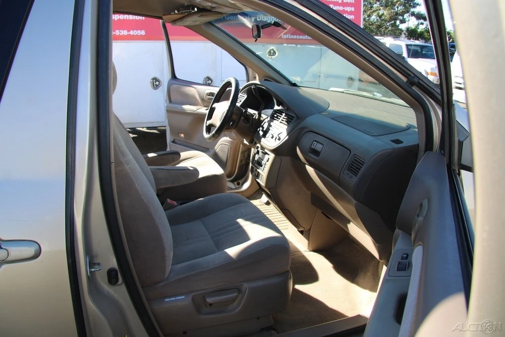 2002 Toyota Sienna 1st Gen - Image 19 of 21