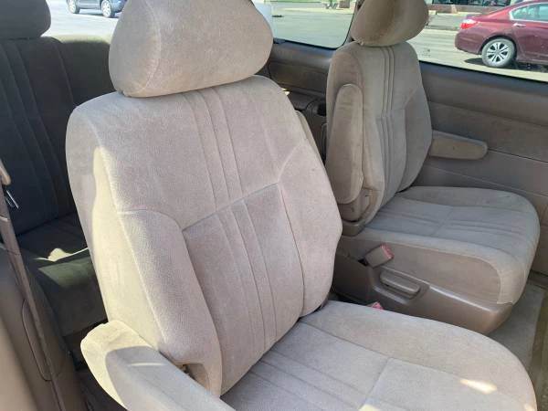 2002 Toyota Sienna 1st Gen - Image 6 of 11