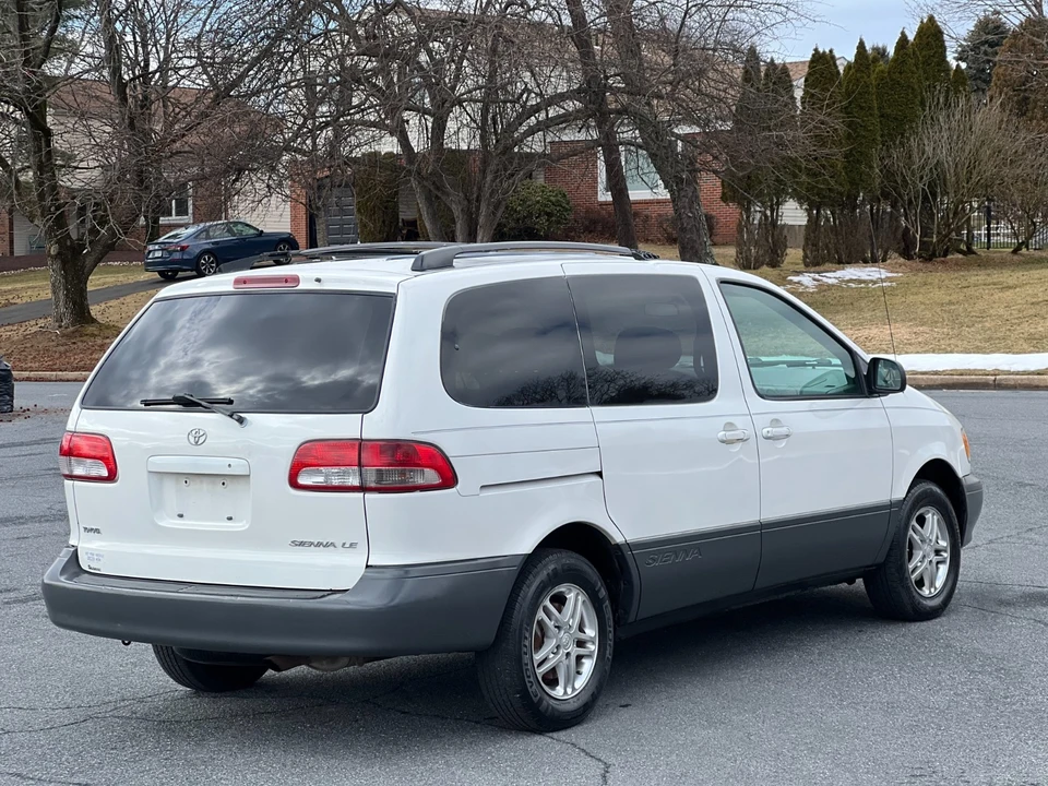 2002 Toyota Sienna 1st Gen - Image 7 of 21