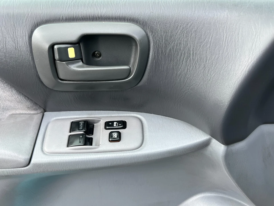 2002 Toyota Sienna 1st Gen - Image 21 of 21