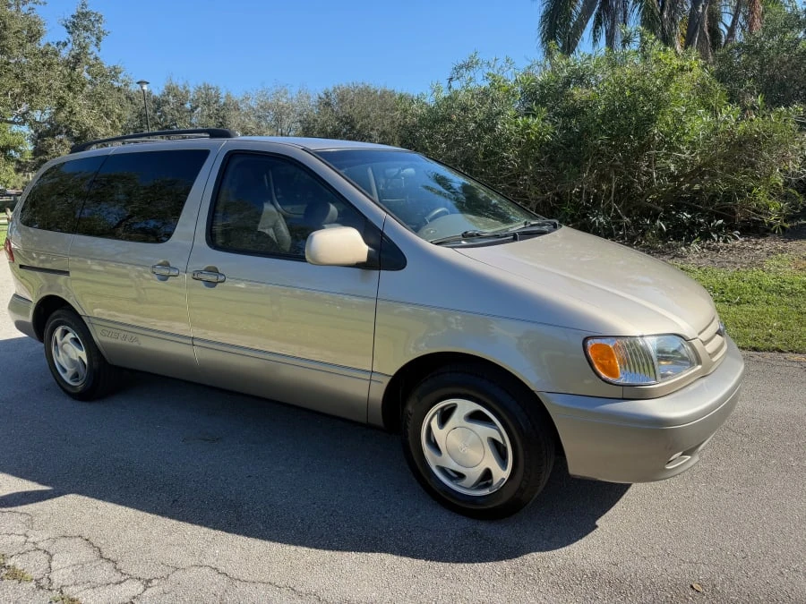 2002 Toyota Sienna 1st Gen - Image 6 of 16