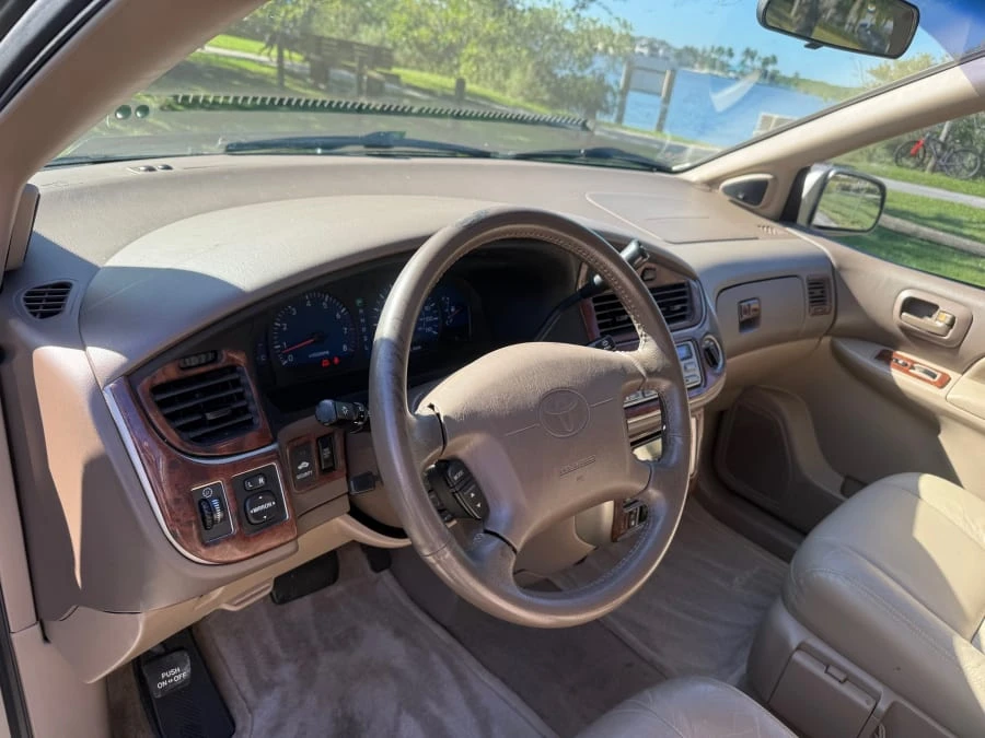 2002 Toyota Sienna 1st Gen - Image 9 of 16