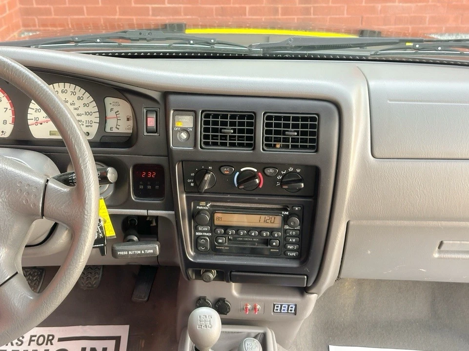 2002 Toyota Tacoma 1st Gen - Image 15 of 18
