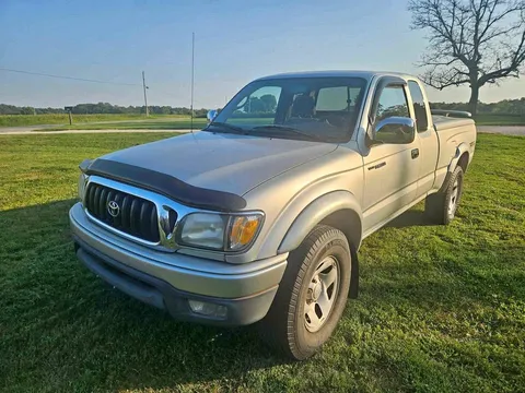 2002 Toyota Tacoma Access Cab TRD Off-Road Pickup 4D 6 ft