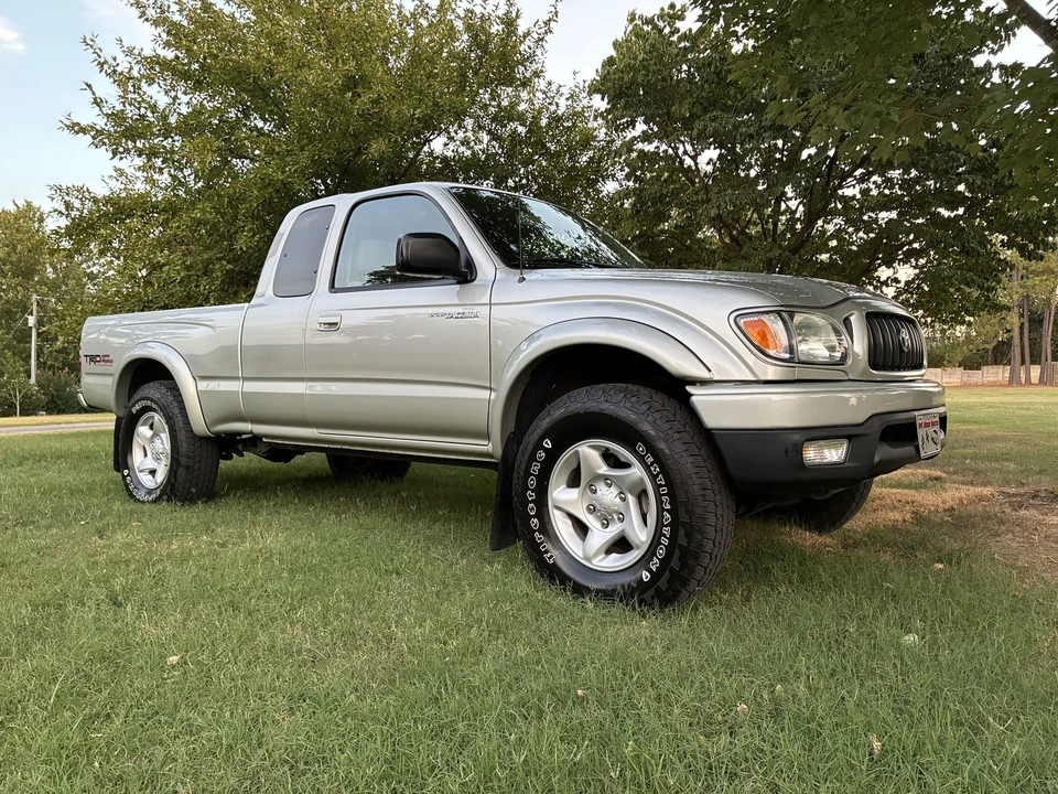 2002 Toyota Tacoma 1st Gen - Image 17 of 31