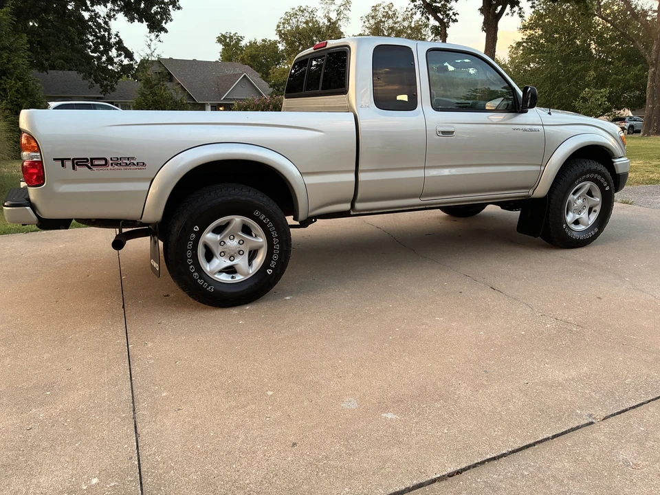 2002 Toyota Tacoma 1st Gen - Image 14 of 31