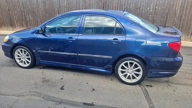 2002 Toyota Corolla SE Sedan