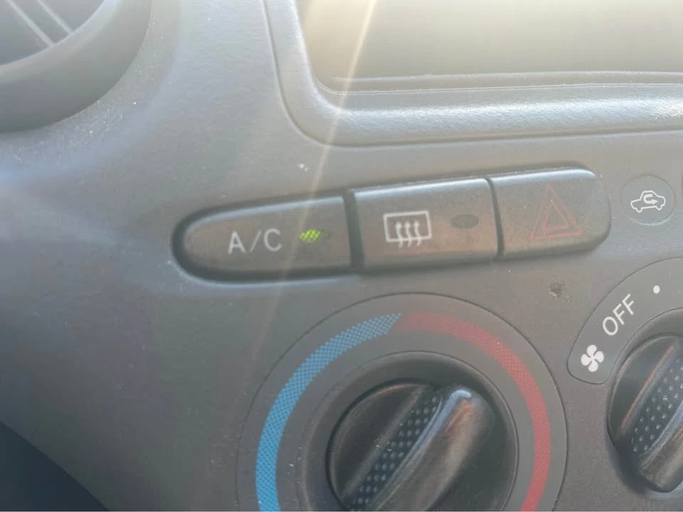 2002 Toyota Echo - Image 7 of 9