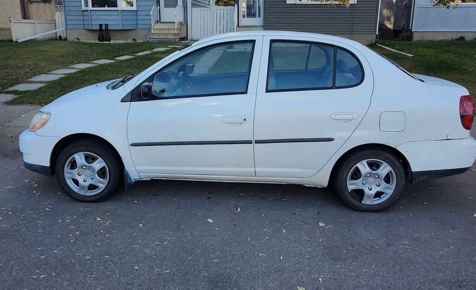 2002 Toyota Echo - Image 5 of 12