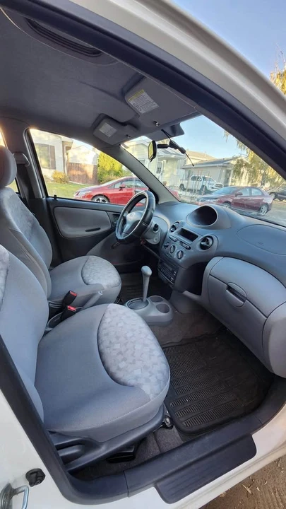 2002 Toyota Echo - Image 7 of 12