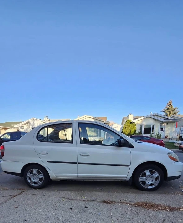 2002 Toyota Echo - Image 3 of 12
