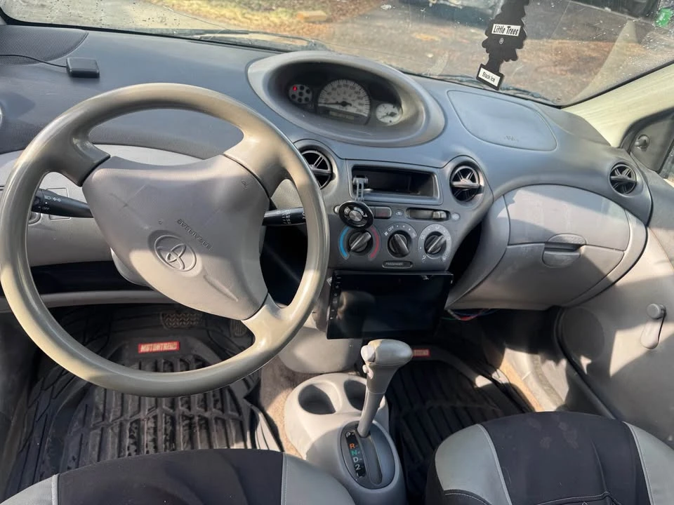 2002 Toyota Echo - Image 5 of 11