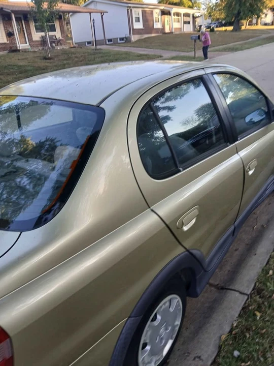 2002 Toyota Echo - Image 2 of 8