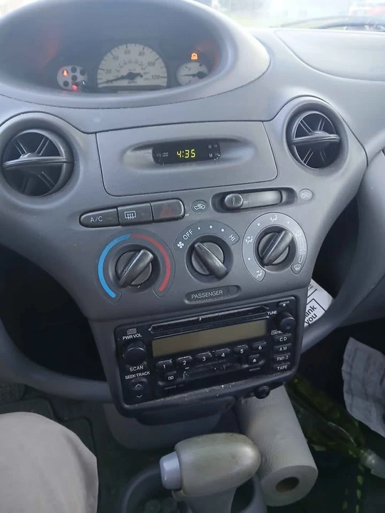 2002 Toyota Echo - Image 7 of 8