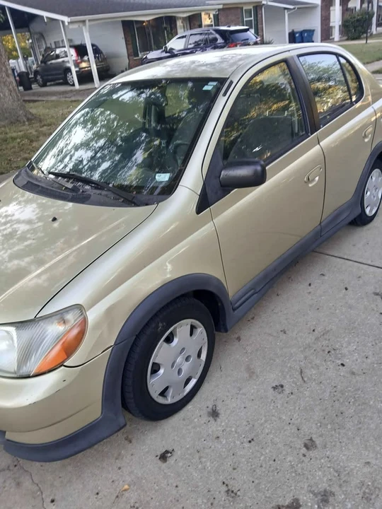 2002 Toyota Echo - Image 3 of 8
