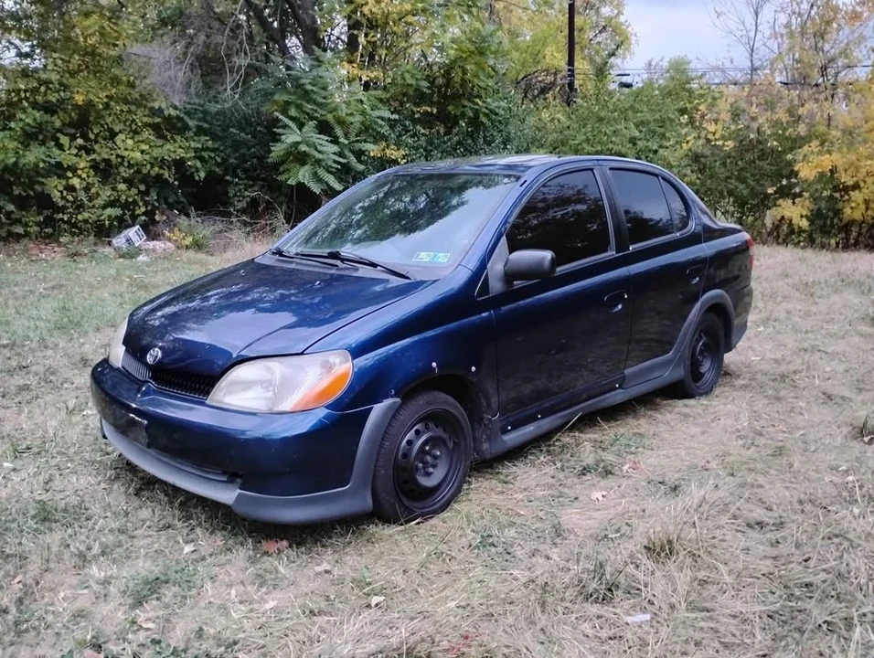 2002 Toyota Echo - Image 3 of 8