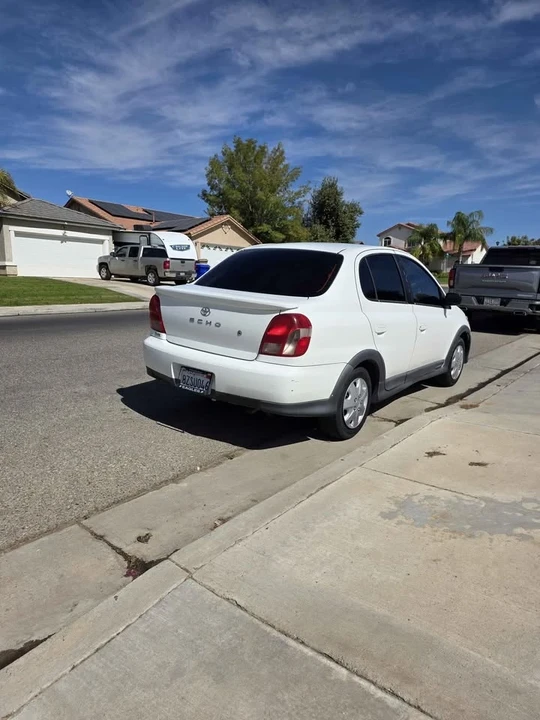 2002 Toyota Echo - Image 3 of 12