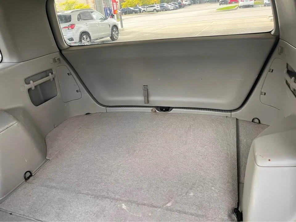 2002 Toyota Highlander - Image 9 of 10