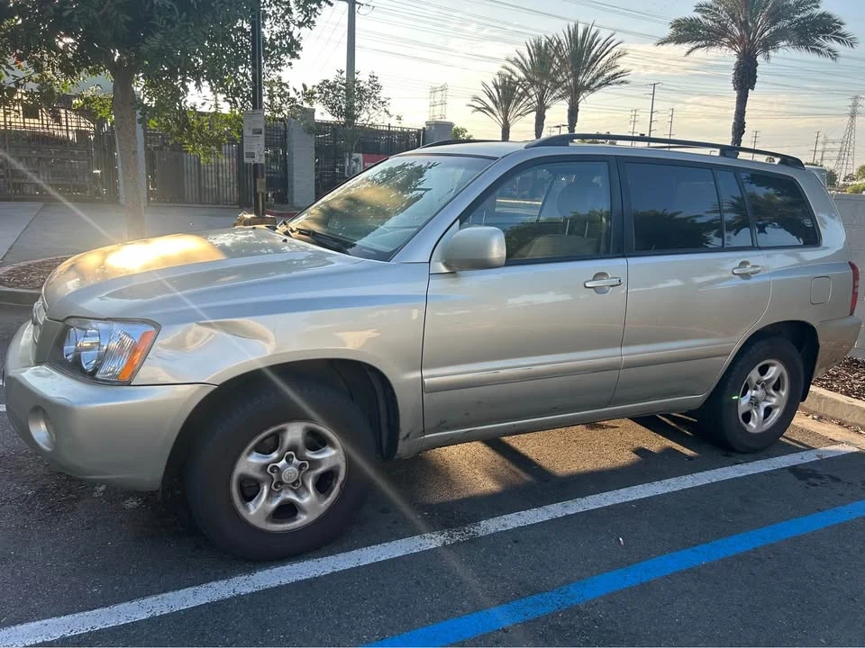 2002 Toyota Highlander - Image 2 of 7