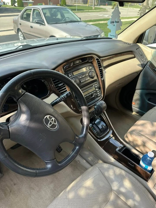 2002 Toyota Highlander - Image 6 of 10