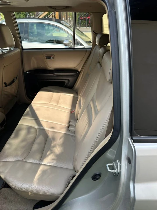 2002 Toyota Highlander - Image 8 of 10