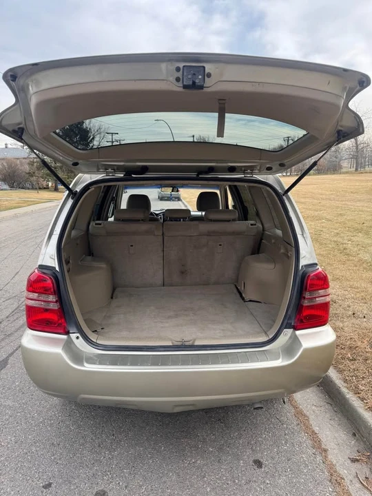 2002 Toyota Highlander - Image 5 of 9