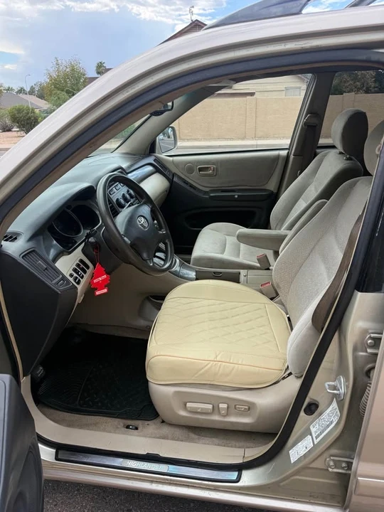 2002 Toyota Highlander - Image 6 of 8