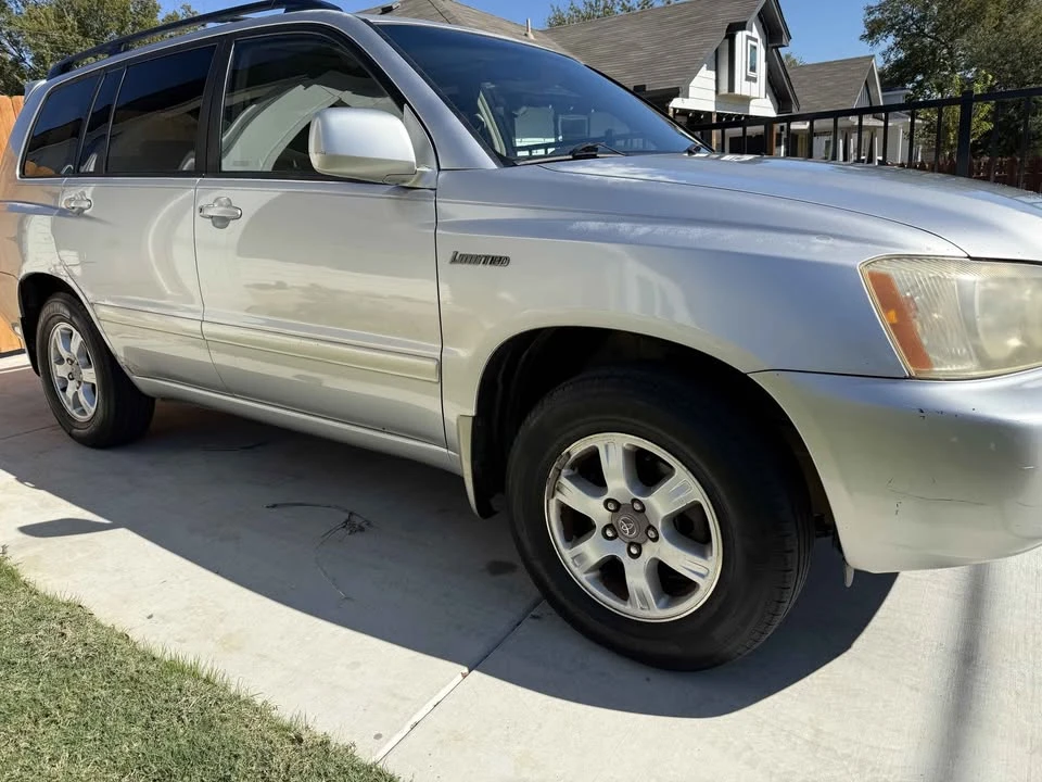 2002 Toyota Highlander - Image 2 of 5