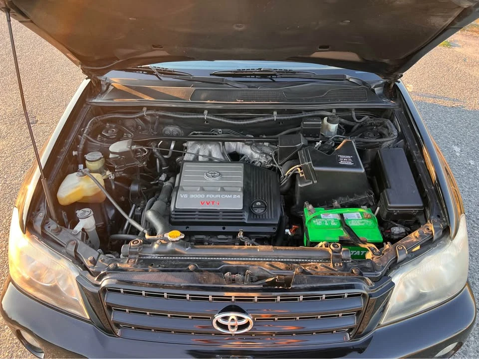 2002 Toyota Highlander - Image 10 of 13