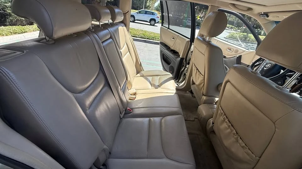 2002 Toyota Highlander - Image 7 of 18