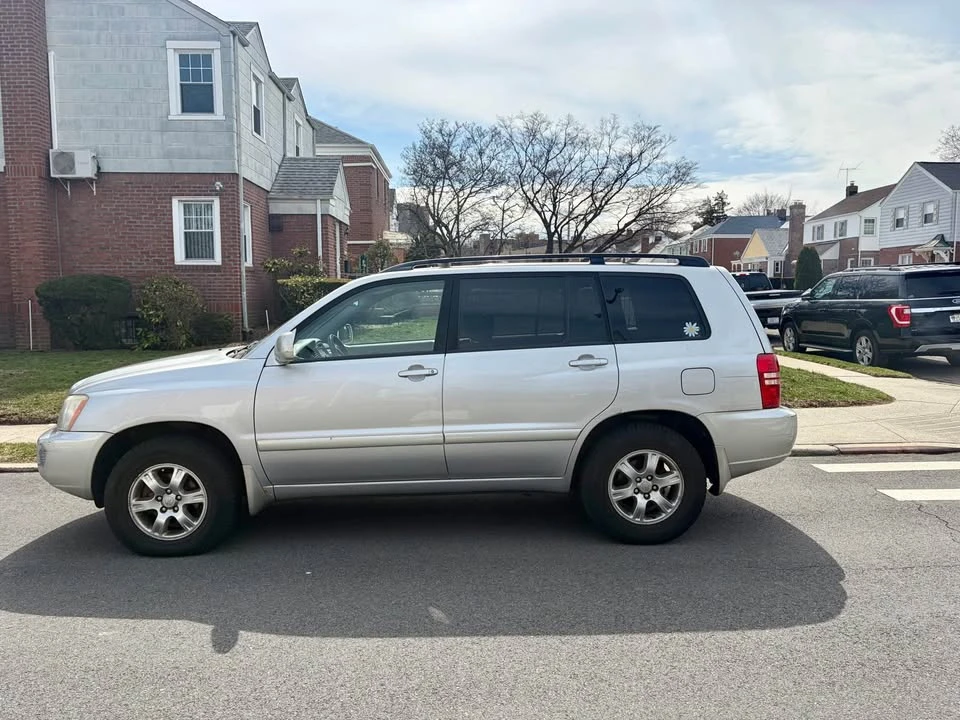 2002 Toyota Highlander - Image 3 of 11