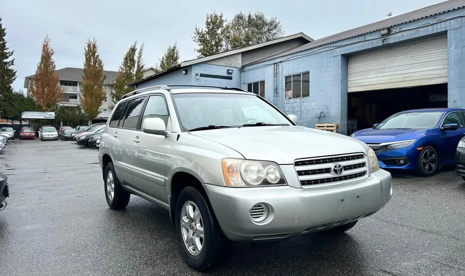 2002 Toyota Highlander - Image 3 of 13