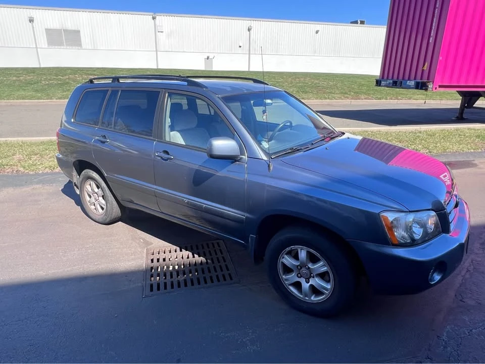 2002 Toyota Highlander - Image 3 of 12