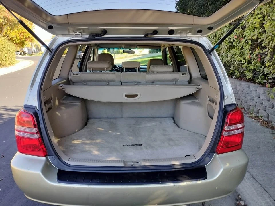 2002 Toyota Highlander - Image 11 of 12