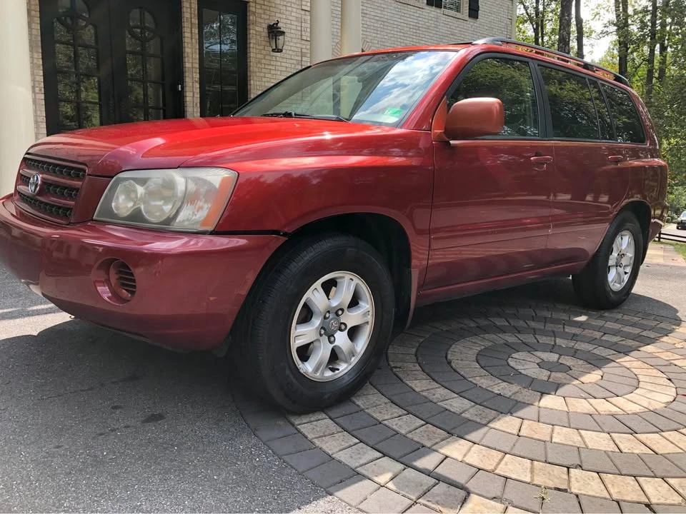 2002 Toyota Highlander - Image 2 of 12