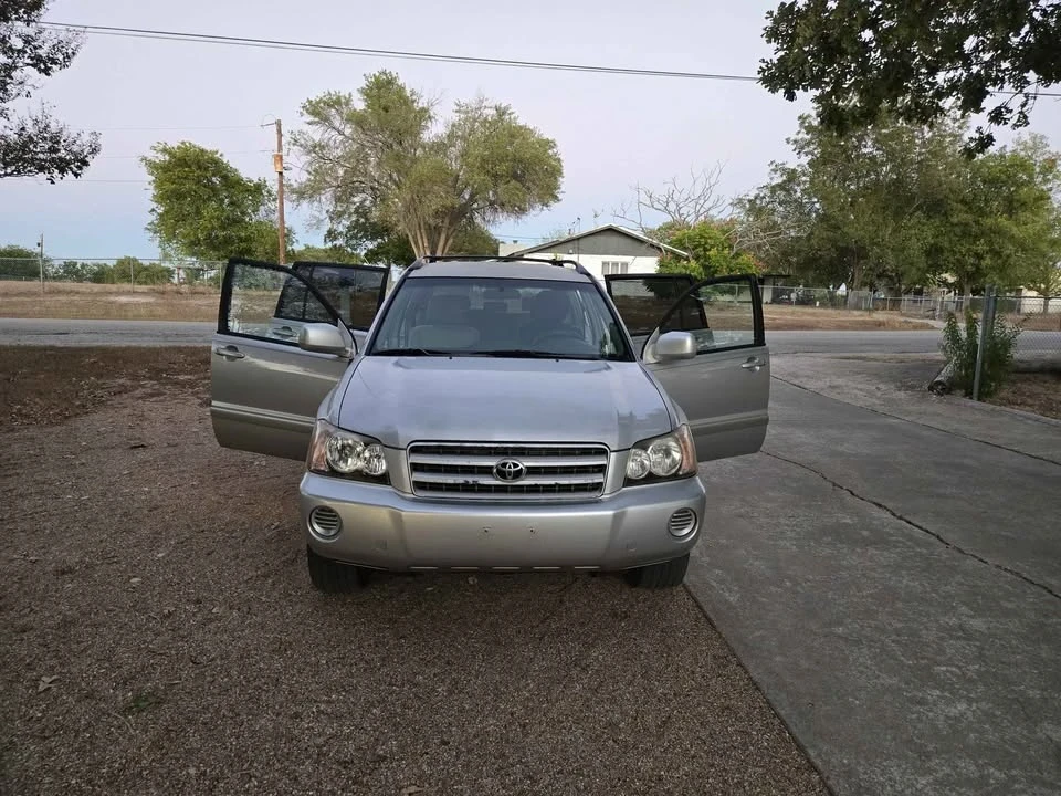 2002 Toyota Highlander - Image 3 of 14