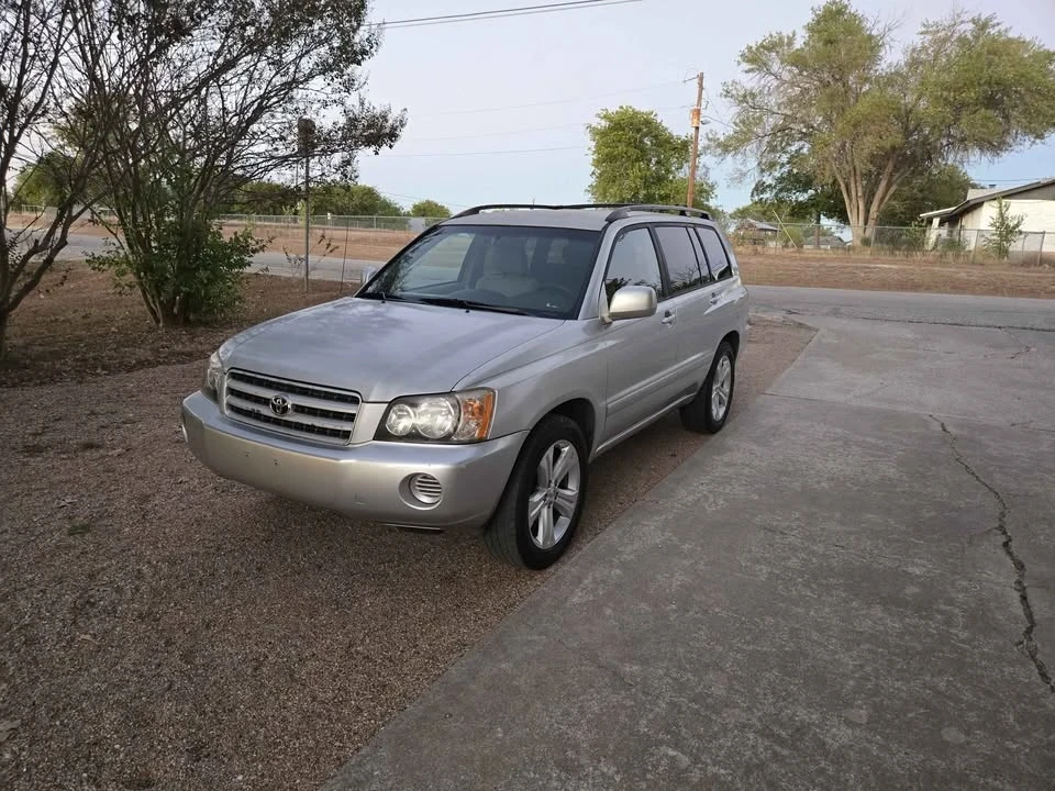 2002 Toyota Highlander - Image 11 of 14